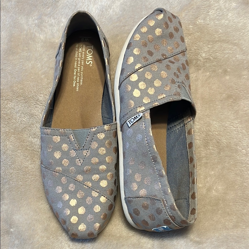 Toms Gray and Gold Polka Dot Flats